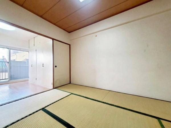 松屋町グランドハイツ 内観写真（リビング以外の居室）
