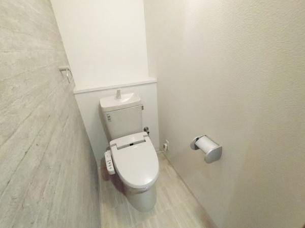 ドルミ新淀川15番館 内観写真（トイレ）
