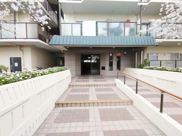 御幣島グリーンマンション 共用部写真（エントランス）