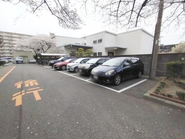 御幣島グリーンマンション 共用部写真（駐車場）
