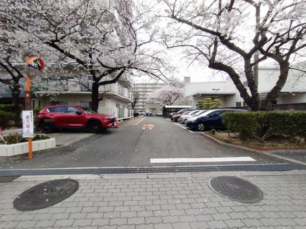 御幣島グリーンマンション 共用部写真（駐車場）