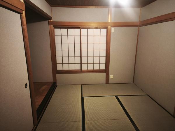 京都市右京区太秦面影町　中古戸建 内観写真（リビング以外の居室）