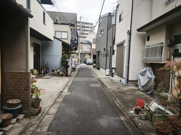 京都市右京区西京極畑田町　中古戸建 現地写真（前面道路含む現地写真）
