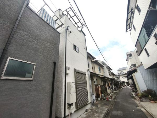 京都市右京区西京極畑田町　中古戸建 現地写真（前面道路含む現地写真）