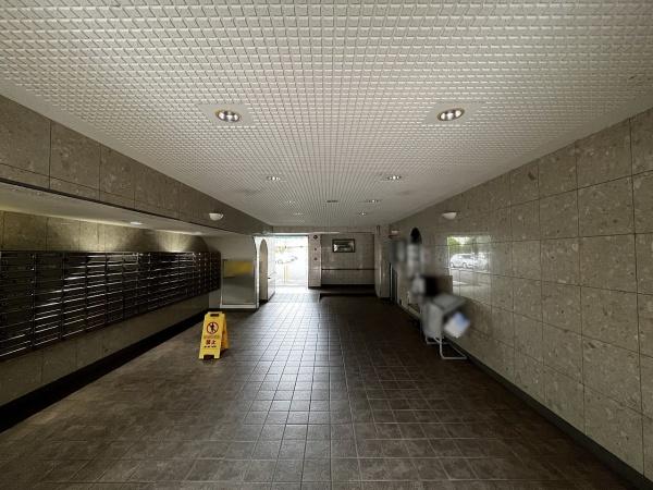 西京極大門ハイツ 共用部写真（エントランス）