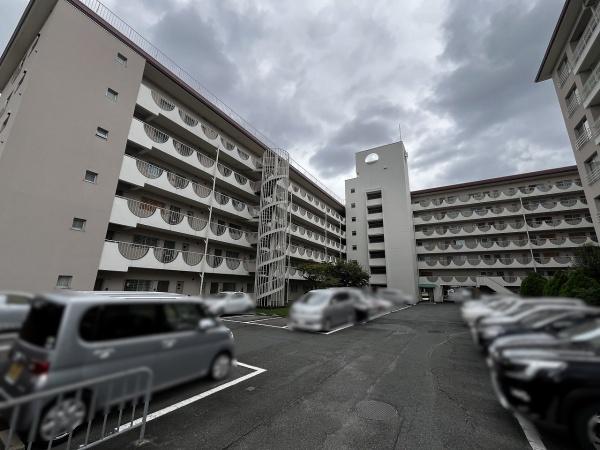 西京極大門ハイツ 共用部写真（駐車場）