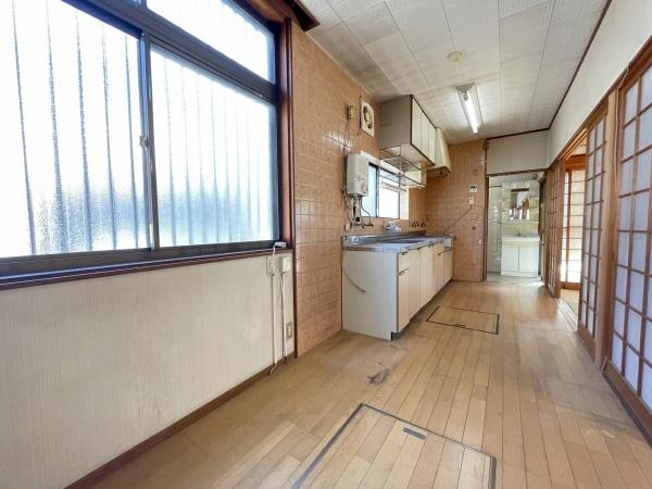 京都市左京区下鴨芝本町　中古戸建 内観写真（リビング）