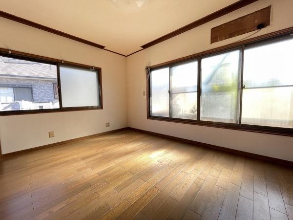 京都市左京区下鴨芝本町　中古戸建 内観写真（リビング以外の居室）