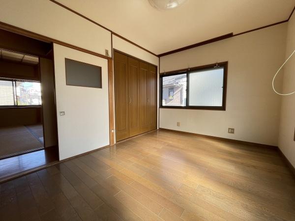 京都市左京区下鴨芝本町　中古戸建 内観写真（リビング以外の居室）