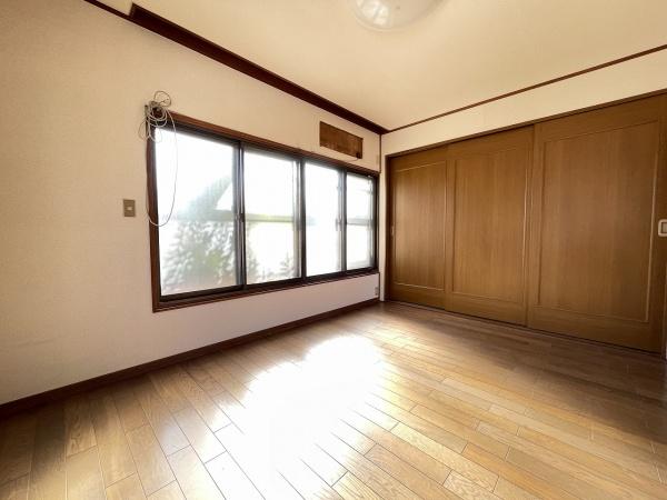 京都市左京区下鴨芝本町　中古戸建 内観写真（リビング以外の居室）
