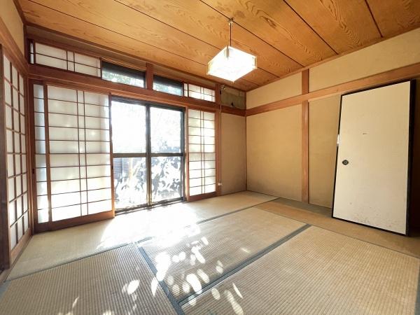 京都市左京区下鴨芝本町　中古戸建 内観写真（リビング以外の居室）