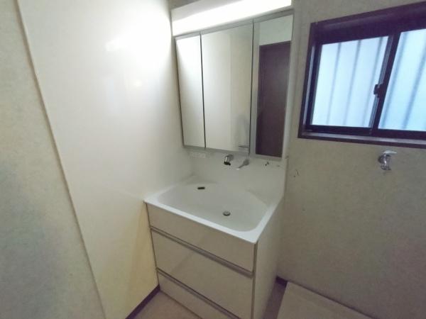 大阪市西淀川区野里2丁目　中古戸建 内観写真（洗面台・洗面所）