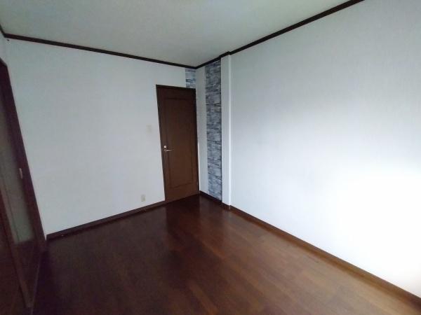 大阪市西淀川区野里2丁目　中古戸建 内観写真（リビング以外の居室）