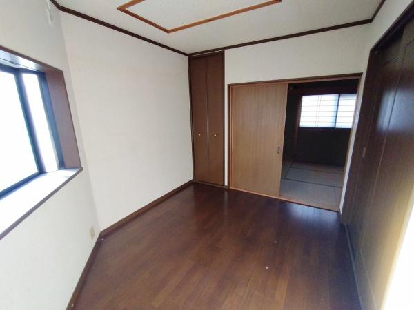 大阪市西淀川区野里2丁目　中古戸建 内観写真（リビング以外の居室）