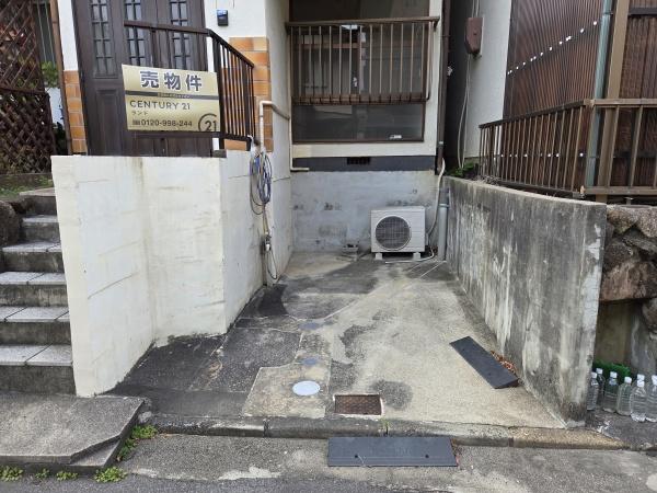 堺市東区南野田　中古戸建 現地写真（駐車場）
