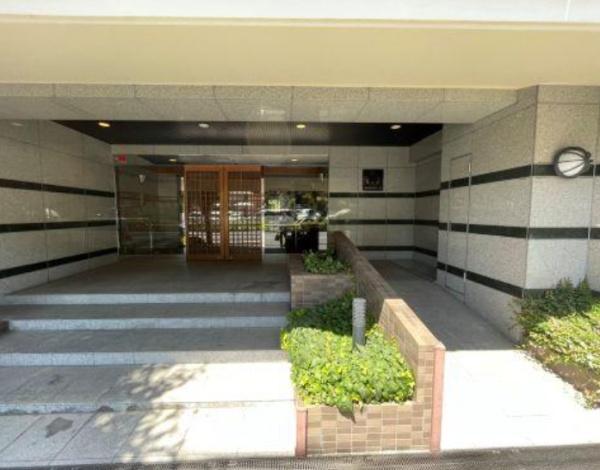 リーガル京都北白川 共用部写真（エントランス）