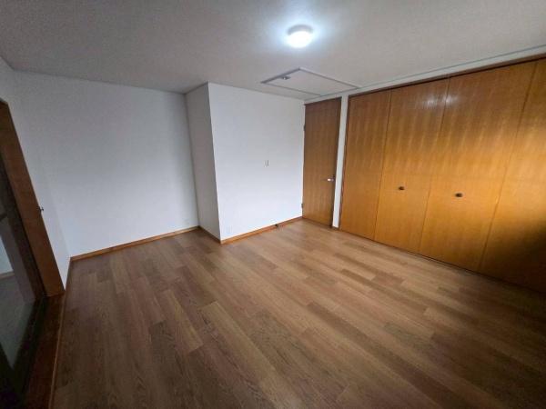 大阪市東淀川区瑞光5丁目　中古戸建 内観写真（リビング以外の居室）