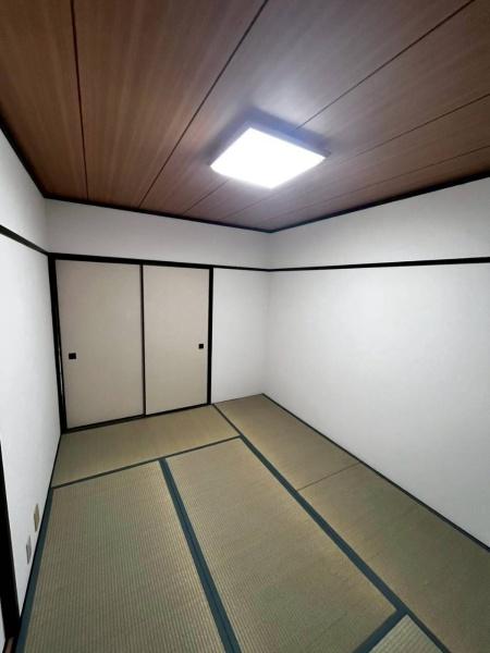 グリーンタウン東香里マンションB棟 内観写真（リビング以外の居室）