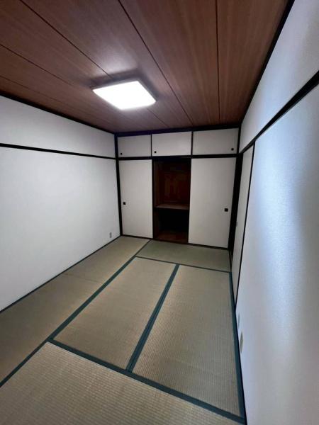 グリーンタウン東香里マンションB棟 内観写真（リビング以外の居室）