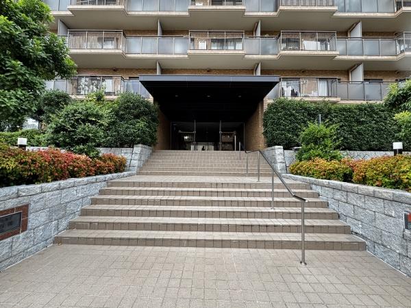 六甲グランドヒルズ壱号館西棟 共用部写真（エントランス）