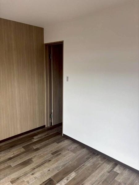 大阪市鶴見区徳庵2丁目　中古戸建 内観写真（リビング以外の居室）