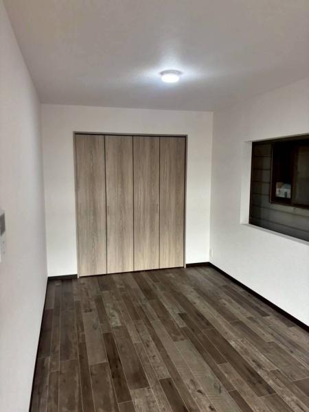 大阪市鶴見区徳庵2丁目　中古戸建 内観写真（リビング以外の居室）