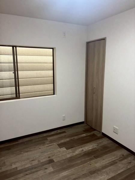 大阪市鶴見区徳庵2丁目　中古戸建 内観写真（リビング以外の居室）