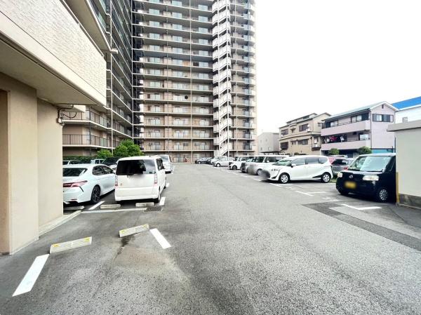 ルネ住之江 共用部写真（駐車場）