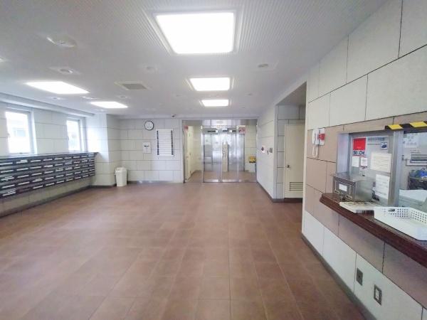 マツダファミリーハイツ阿波座 共用部写真（エントランス）