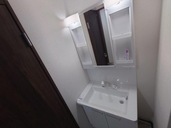 鴨谷台第一次住宅15号棟 内観写真（洗面台・洗面所）