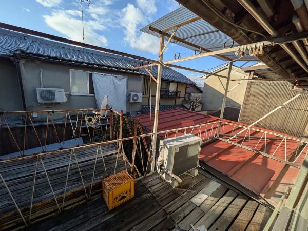 京都市東山区下棟梁町　中古戸建 現地写真（バルコニー）