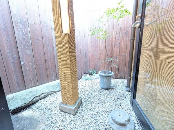 京都市東山区下棟梁町　中古戸建 現地写真（庭）