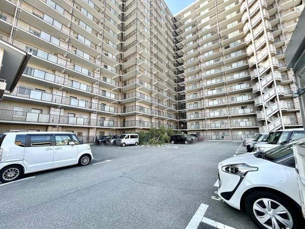 ルネ住之江 共用部写真（駐車場）