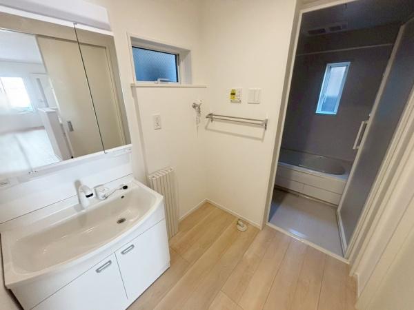 大阪市住之江区北島3丁目　1号棟　新築戸建 内観写真（洗面台・洗面所）