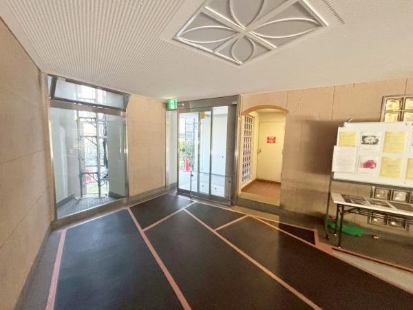 南港フローラルハイツ23号棟 共用部写真（エントランス）