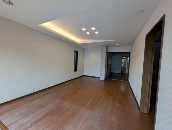 京都市左京区松ケ崎柳井田町　中古戸建 内観写真（リビング以外の居室）