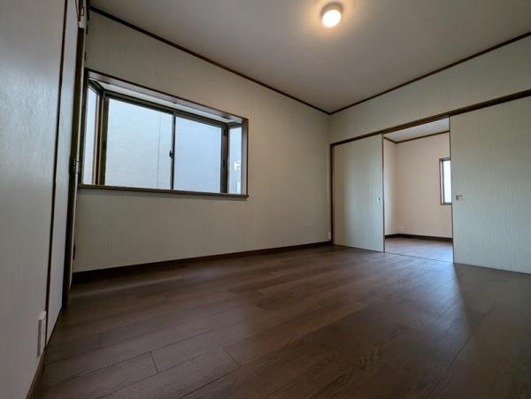 京都市左京区松ケ崎柳井田町　中古戸建 内観写真（リビング以外の居室）