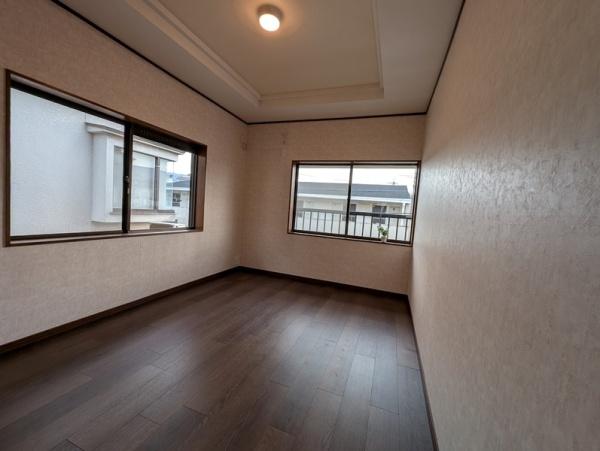 京都市左京区松ケ崎柳井田町　中古戸建 内観写真（リビング以外の居室）