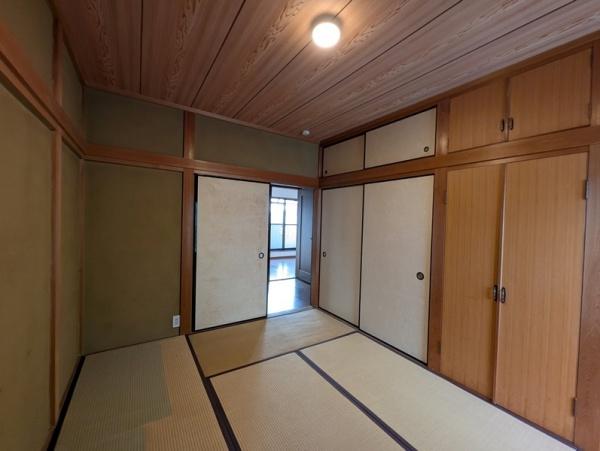 京都市左京区松ケ崎柳井田町　中古戸建 内観写真（リビング以外の居室）