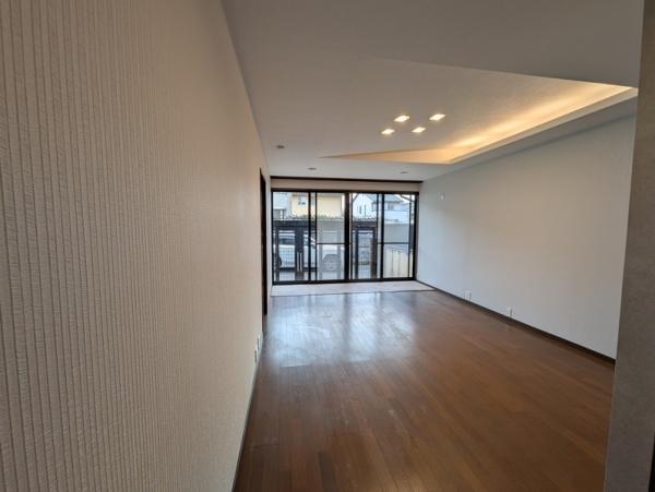 京都市左京区松ケ崎柳井田町　中古戸建 内観写真（リビング以外の居室）