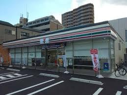 メロディーハイム鶴見パークオアシス コンビニ