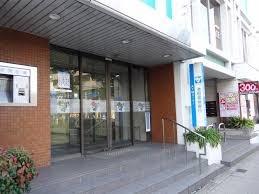 メロディーハイム鶴見パークオアシス 銀行