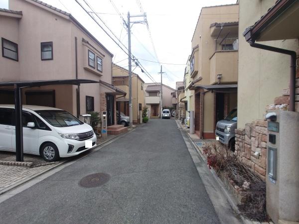 藤井寺市小山8丁目　中古戸建 現地写真（前面道路含む現地写真）
