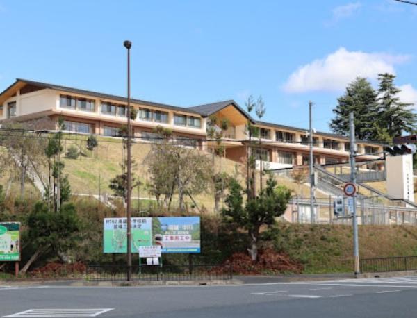 京都市右京区京北周山町河端　中古戸建 中学校