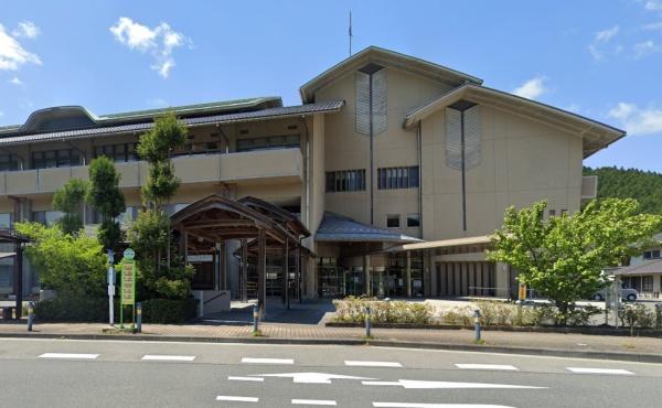 京都市右京区京北周山町河端　中古戸建 銀行