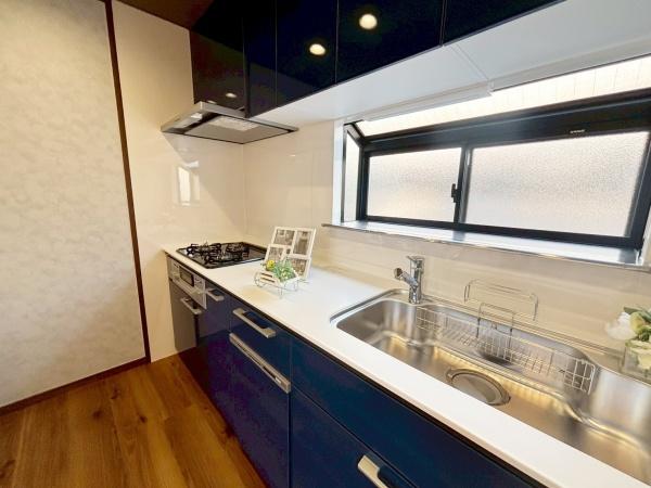 大阪市東住吉区鷹合2丁目　中古戸建 内観写真（キッチン）
