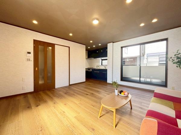 大阪市東住吉区鷹合2丁目　中古戸建 内観写真（リビング）
