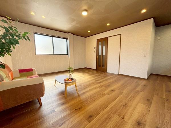 大阪市東住吉区鷹合2丁目　中古戸建 内観写真（リビング）