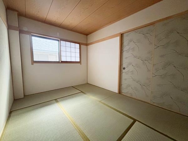 大阪市東住吉区鷹合2丁目　中古戸建 内観写真（リビング以外の居室）