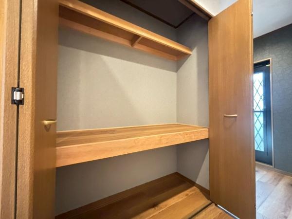大阪市東住吉区鷹合2丁目　中古戸建 内観写真（収納）
